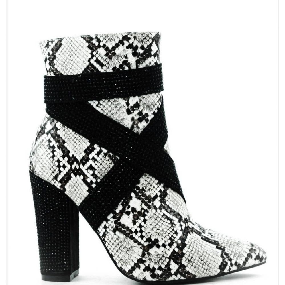 Ankle boots